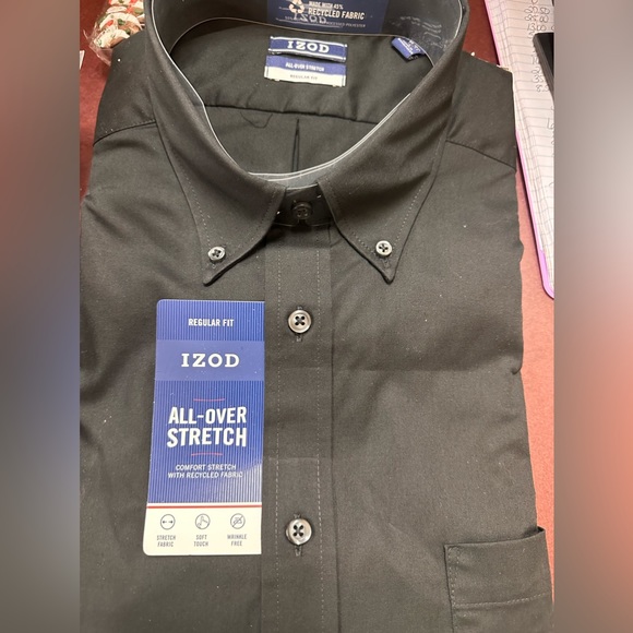 IZOD Men's Dress Shirt Regular Fit Stretch Solid Button Down Collar - Picture 3 of 5